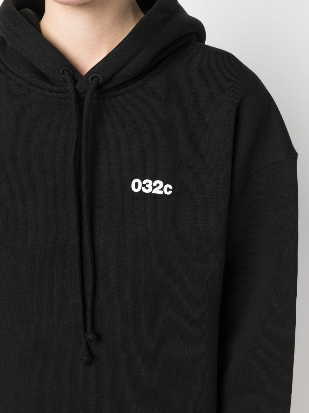 032C Sweaters Black